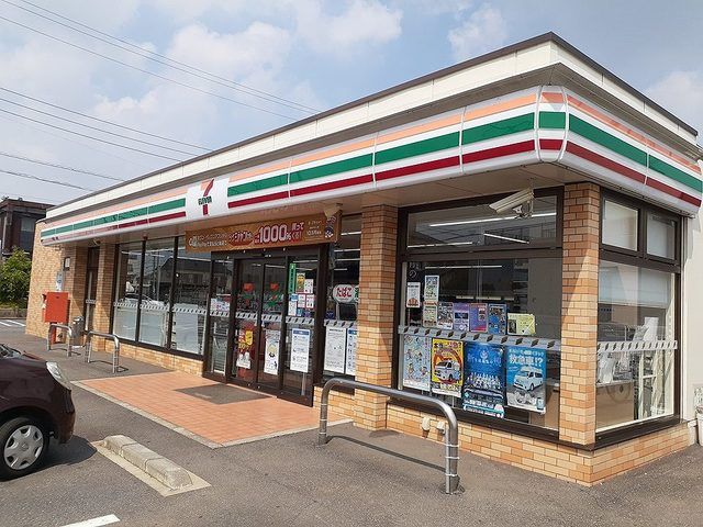 コンビニ　セブンイレブン茎崎店（コンビニ）まで500m