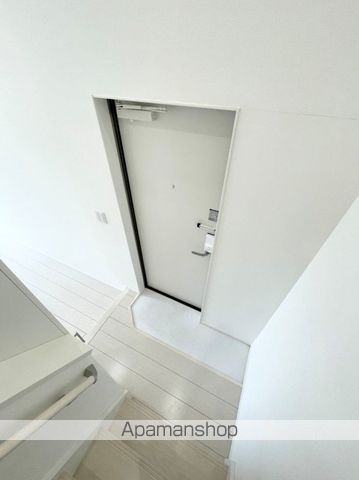 地下鉄名港線 六番町駅 徒歩12分 2階建 築9年の玄関写真