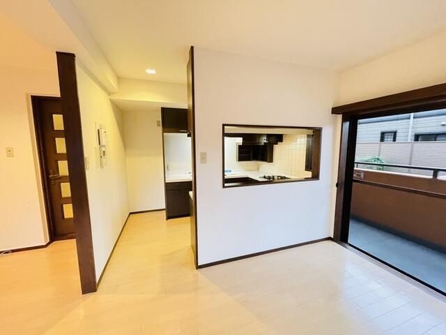 グローリー自由が丘の居間写真