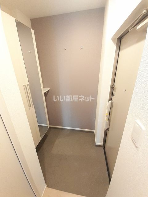 TakasakiTottosVIIの玄関写真