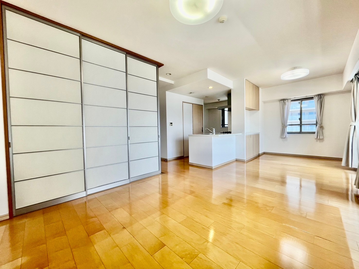 レジェ南草津の居間写真