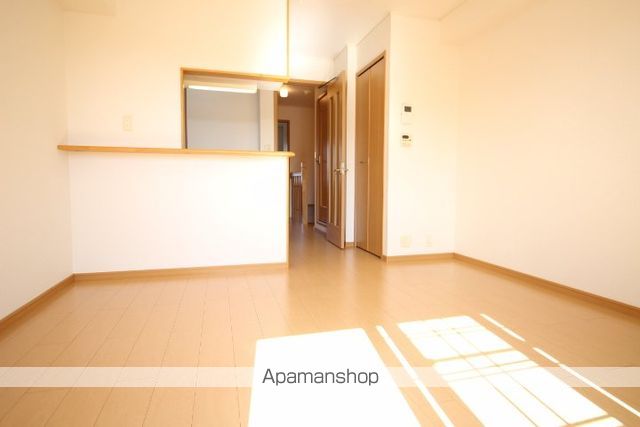 とさでん交通後免線 北浦駅 徒歩4分 2階建 築18年の居間写真