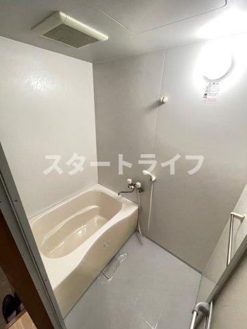 地下鉄御堂筋線 新大阪駅 徒歩10分 7階建 築40年の風呂写真