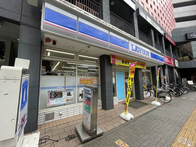 コンビニ　ローソン 東久留米駅東口店（コンビニ）まで823m