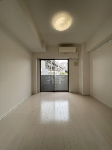 ヴォーガコルテ西馬込アジールコートの居間写真
