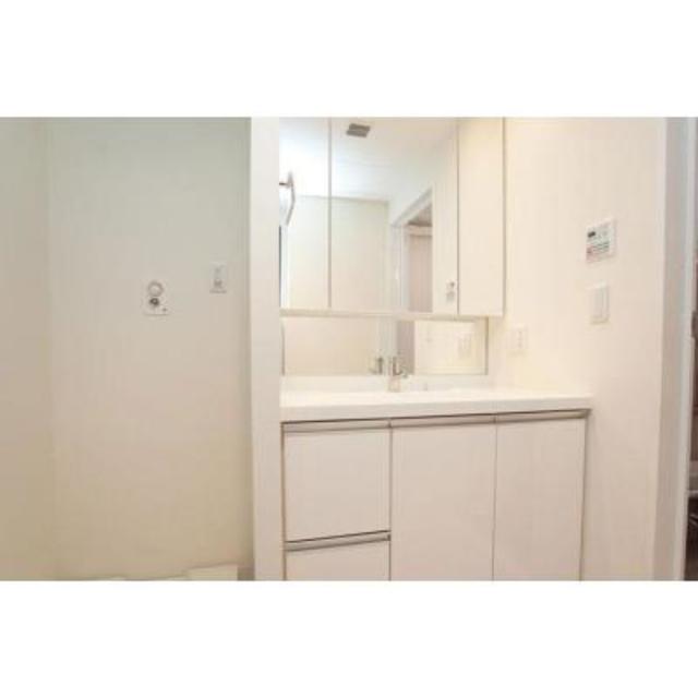 洗面設備　※写真は同タイプ住戸です。