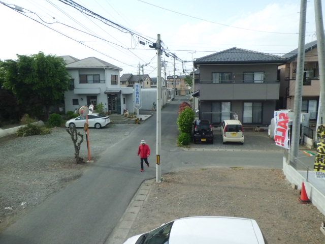 【高崎市貝沢町のアパートの駐車場】