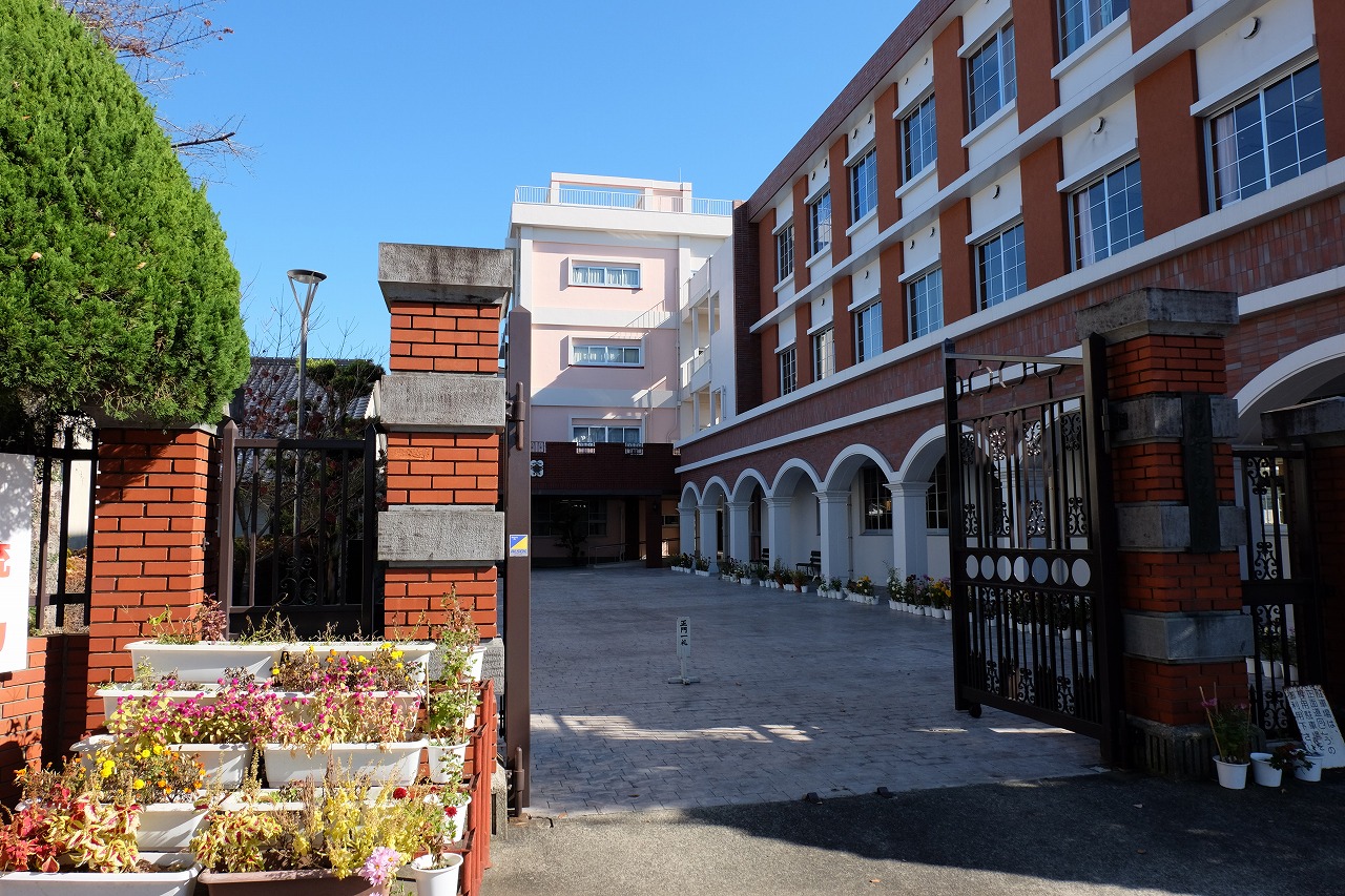 高校・高専　私立菊池女子高校（高校・高専）まで142m