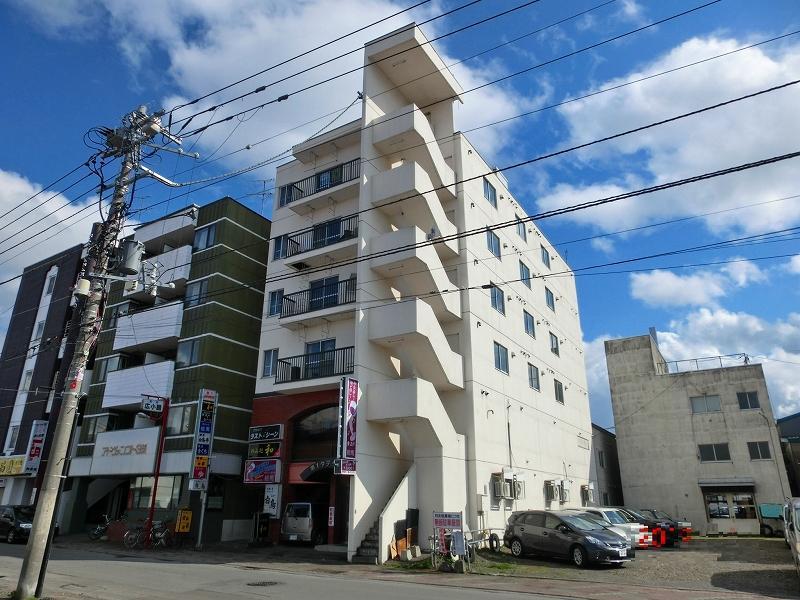 第１タテダビルの建物外観