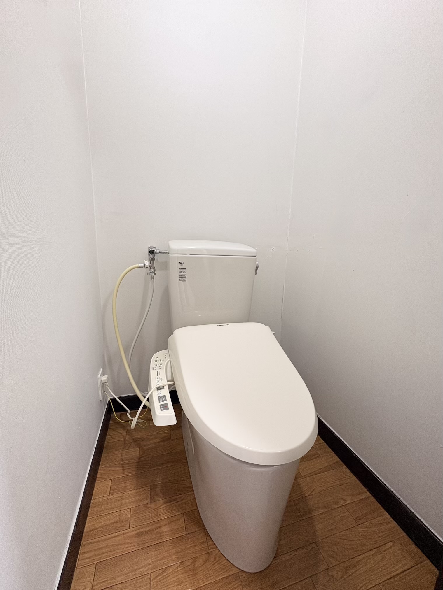 トイレ　ウォシュレット完備