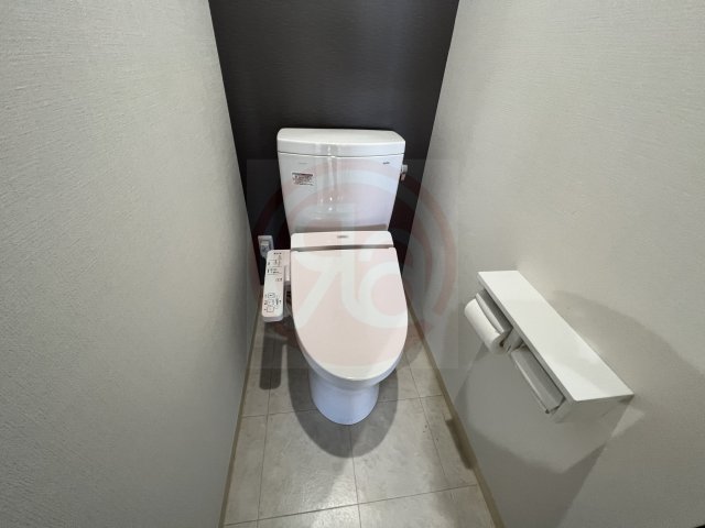 トイレ　明るい玄関です