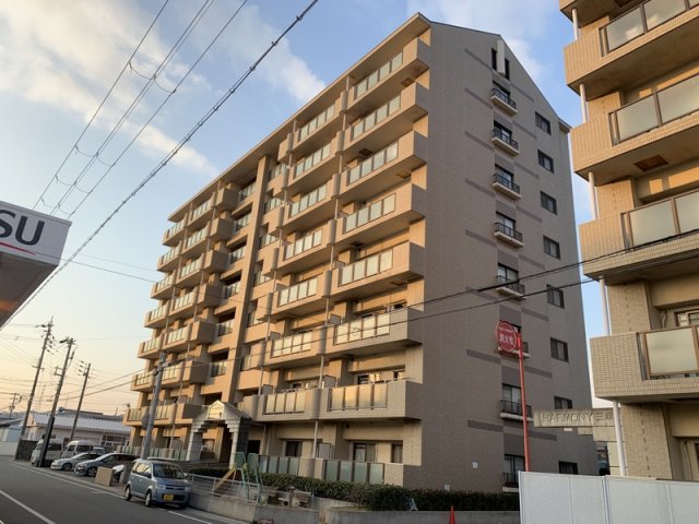 姫路市白浜町のマンションの建物外観