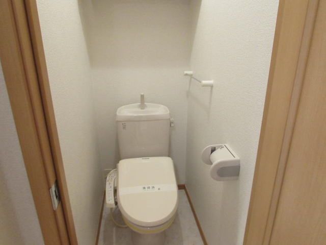 【シャロ－ム　Ａのトイレ】