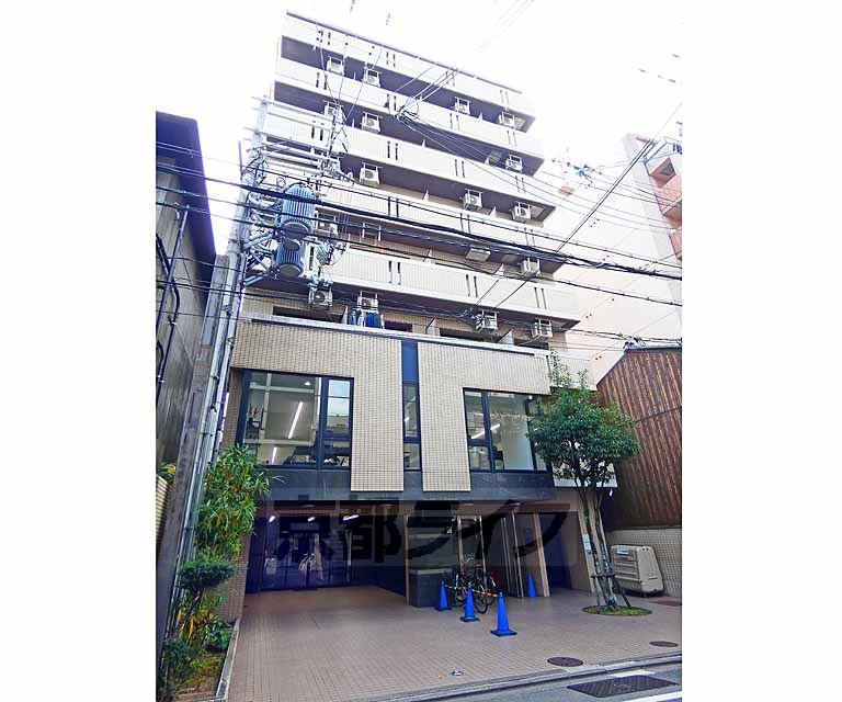 京都市下京区松原中之町のマンションの建物外観