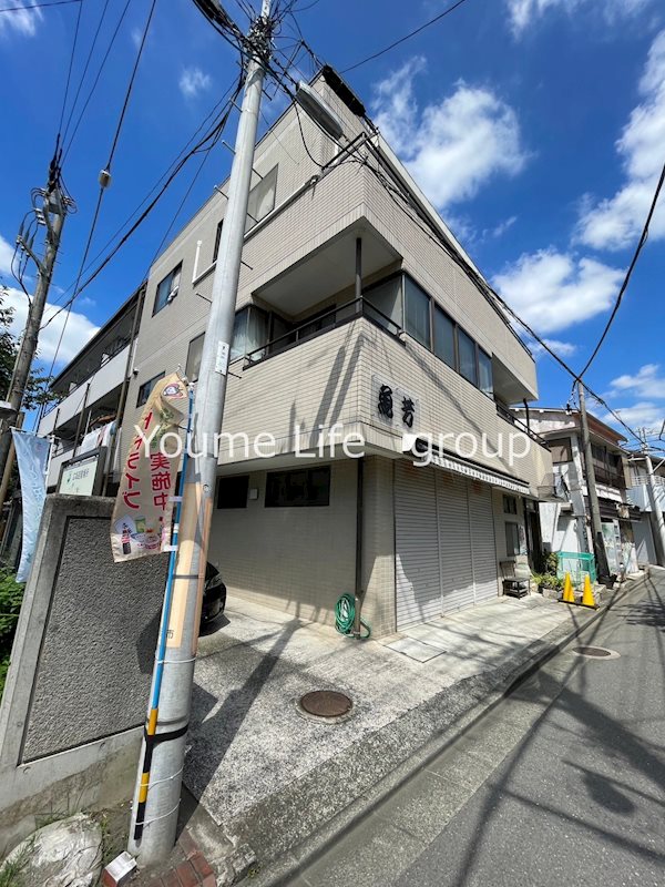 藤沢市片瀬のマンションの建物外観