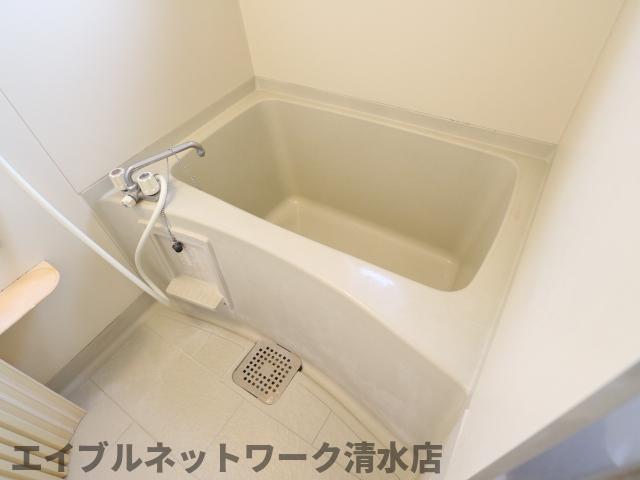 【静岡市清水区下野西のアパートのバス・シャワールーム】