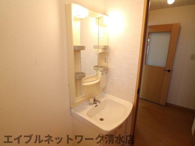 【静岡市清水区下野西のアパートの洗面設備】