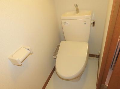 トイレ　温水洗浄便座