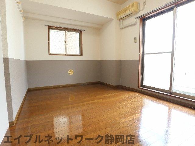 【静岡市葵区馬場町のマンションの居室・リビング】