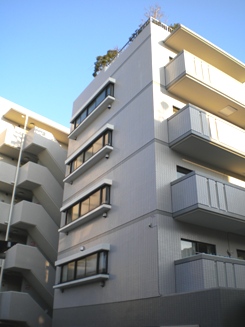 【板橋区大山東町のマンションの建物外観】