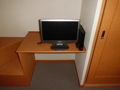 その他　テレビとレオネット。