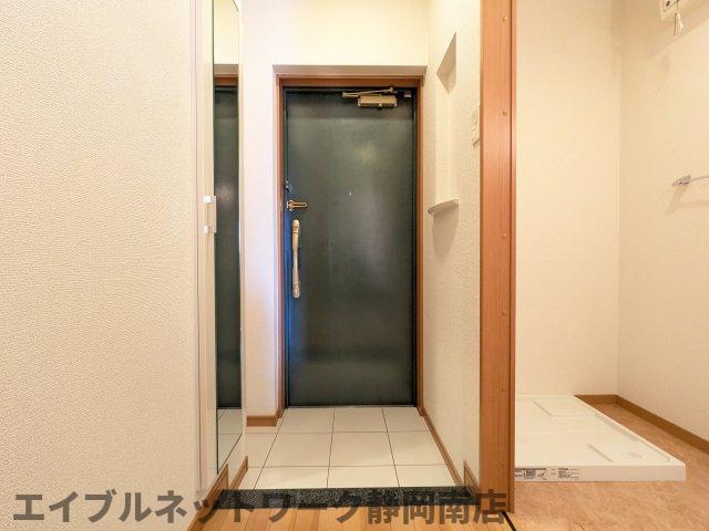 玄関　シンプルで使いやすい玄関です