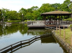 【足立区千住河原町のマンションの公園】