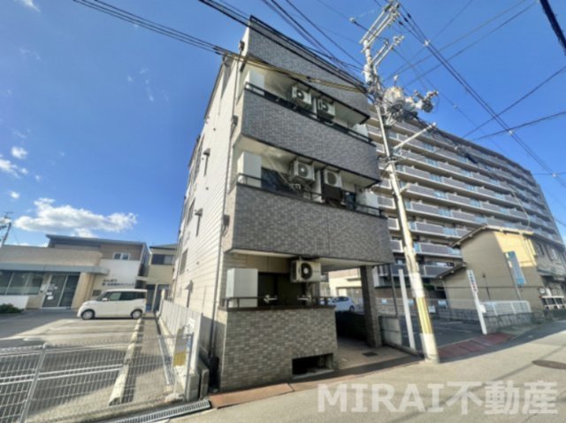 藤井寺市道明寺のマンションの建物外観