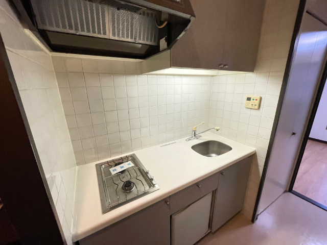 キッチン　２口コンロついてます。