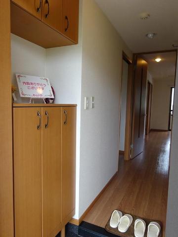 玄関　下駄箱