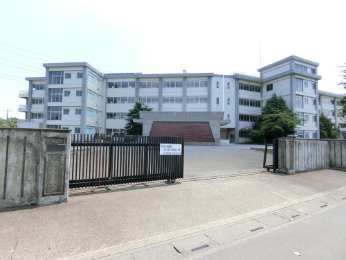 中学校　鶴ヶ島市立藤中学校（中学校）まで1929m