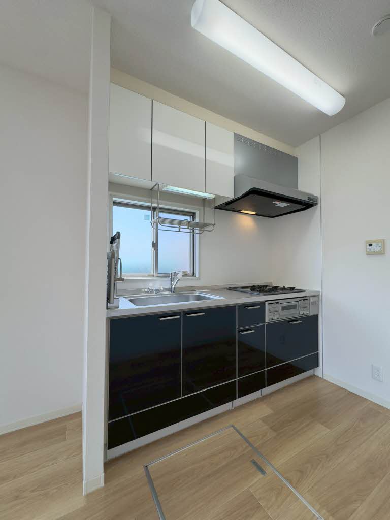 キッチン　3口コンロのシステムキッチン♪