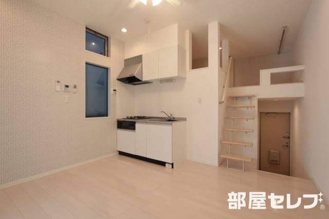 居室・リビング　１０３号室の写真です。