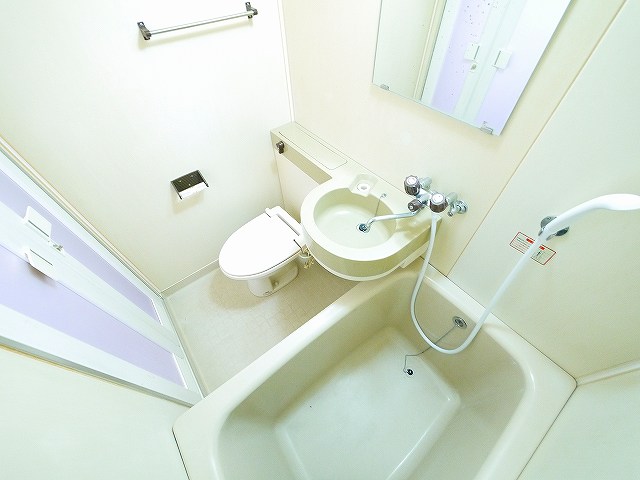 バス・シャワールーム　きれいなお風呂です