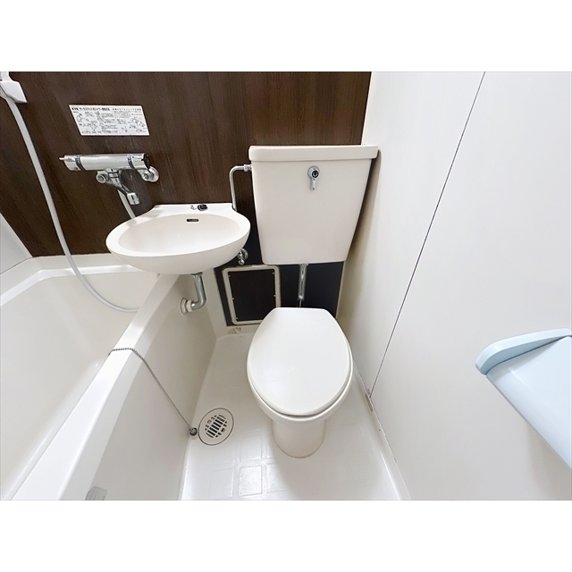 トイレ　清潔感のあるトイレです