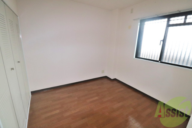 その他部屋・スペース　大きな窓で明るい洋室！