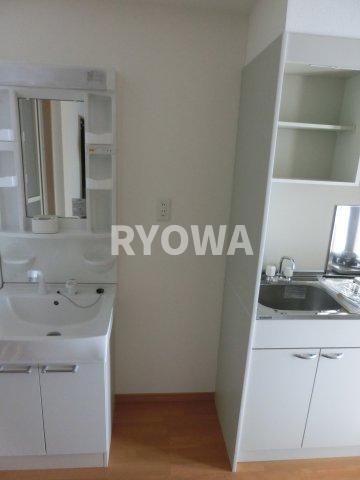 洗面設備　掲載の写真は退去前の写真となります。