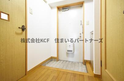 玄関　収納もある玄関です