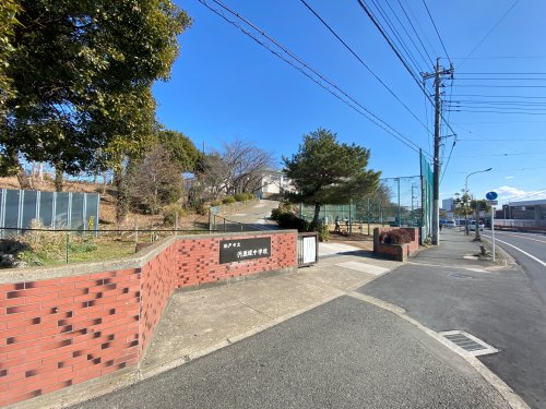 中学校　松戸市立河原塚中学校（中学校）まで371m