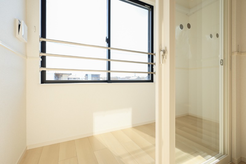 バルコニー　図面と現状に相違がある場合には現状を優先