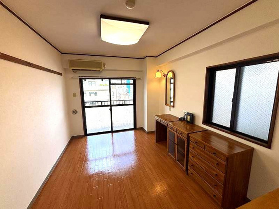 居室・リビング　※別部屋の写真です