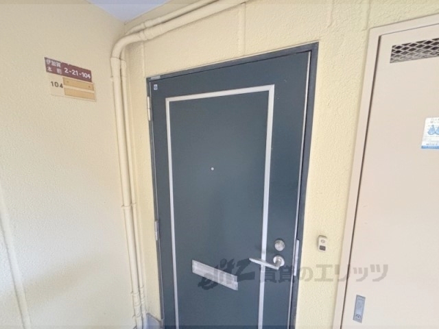 玄関　インターホン