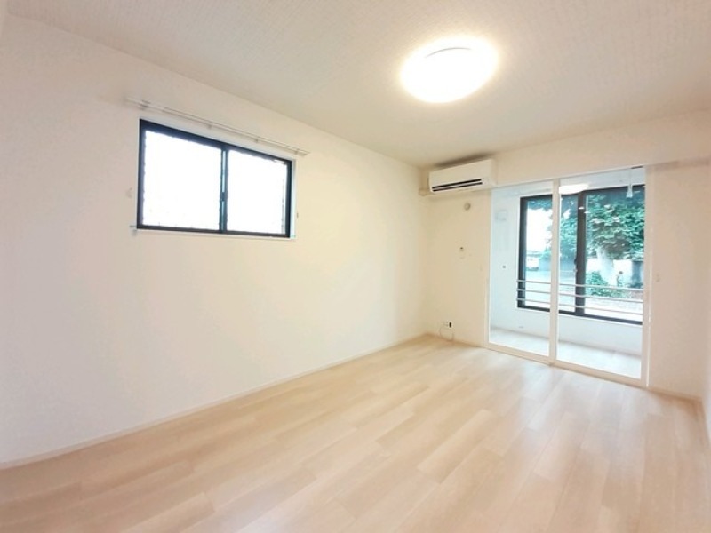 居室・リビング　図面と現状に相違がある場合には現状を優先