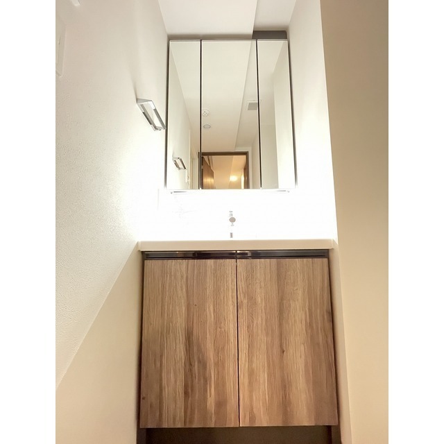 洗面設備　別部屋　参考写真です