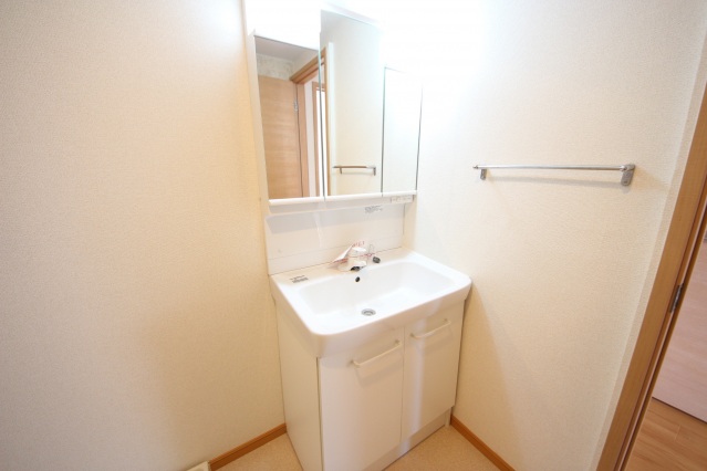 洗面設備　反転同系タイプ