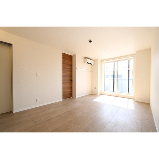 居室・リビング　約１９．２帖のゆったりリビング