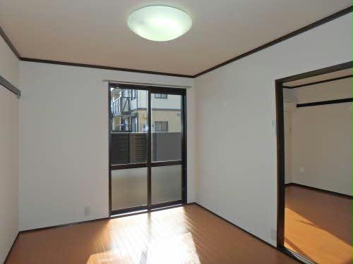 居室・リビング　エスポアールＭＩＤＡ?Ｂ