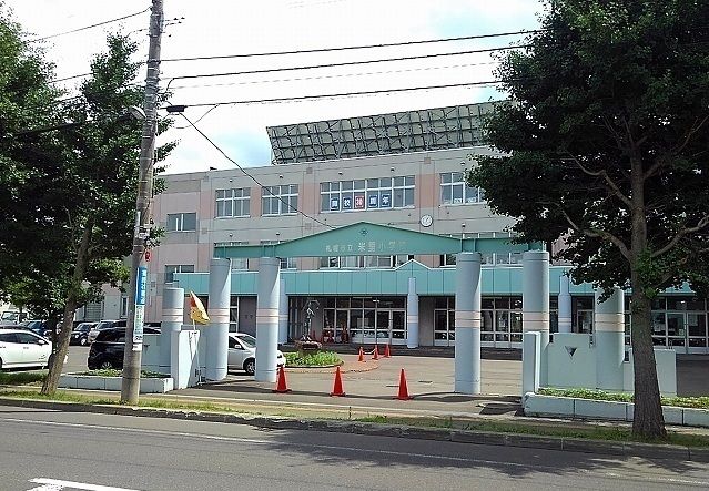 小学校　米里小学校（小学校）まで500m