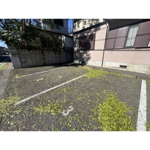 駐車場　駐車スペースもあります