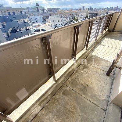 バルコニー　※写真は別号室のものですので現状優先とさせていただきます